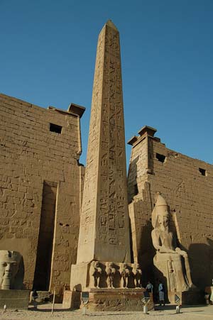 obelisk-bang-hieu-quang-cao-dau-tien-the-gioi